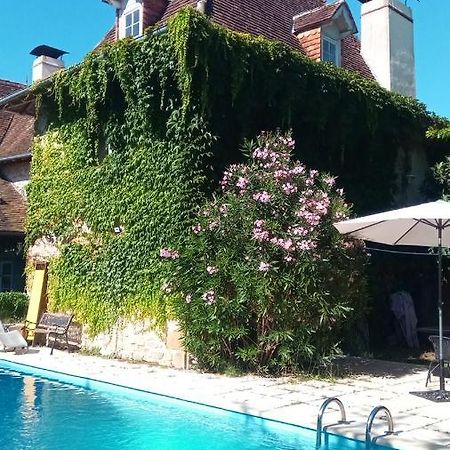 Maison Grandes Chambres Avec Cuisine -Jardin -Terrasse-Bbq Bastanes Esterno foto